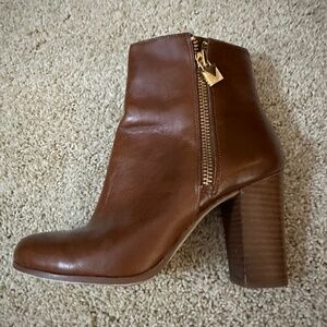 Michael Korn Brown Leather Bootie w/Gold Hardware